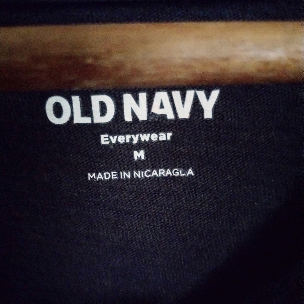 Old Navy Dark Gray Everywear Tee With Vibrant Floral Graphic And Rounded Hem SzM - Picture 4 of 4